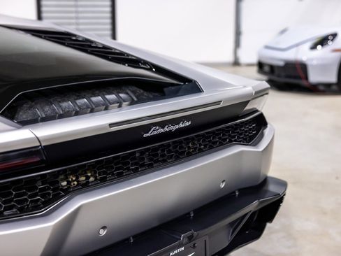 Used 2017 Lamborghini Huracan LP 610-4 Avio image 15
