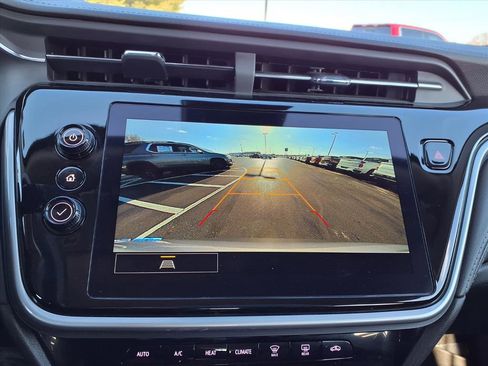 Used 2023 Chevrolet Bolt EUV LT w/ Driver Confidence Package image 4