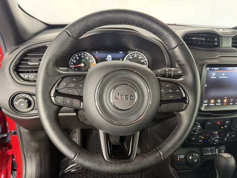 Used 2022 Jeep Renegade Altitude AWD/4WD image 18