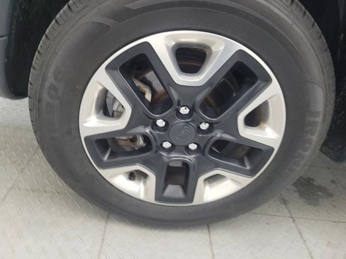 Used 2018 Jeep Compass Trailhawk w/ Navigation Group AWD/4WD image 31