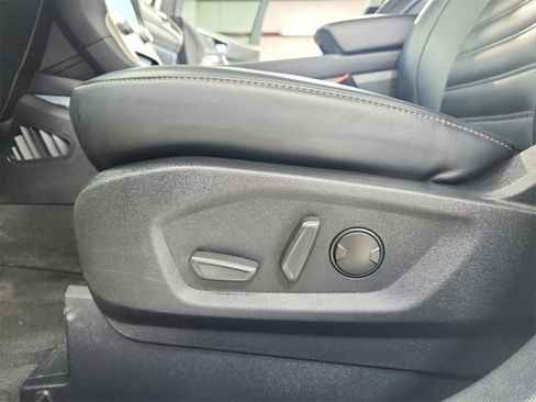 Used 2024 Ford Edge SEL image 22