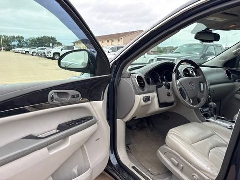 Used 2016 Buick Enclave Premium w/ Experience Buick Package FWD image 9