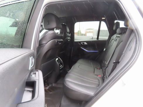 Used 2020 BMW X5 xDrive40i w/ Premium Package image 21