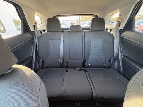 Used 2025 Kia Sportage LX image 37