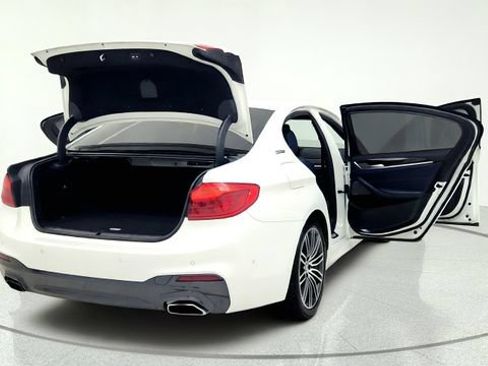 Used 2018 BMW 530e w/ M Sport Package 2 RWD image 18