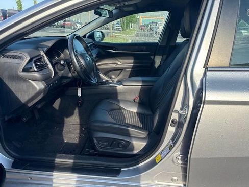 Used 2023 Toyota Camry SE FWD image 17