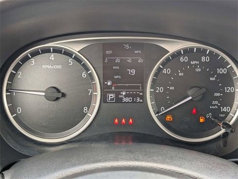 Used 2022 Nissan Kicks S image 29