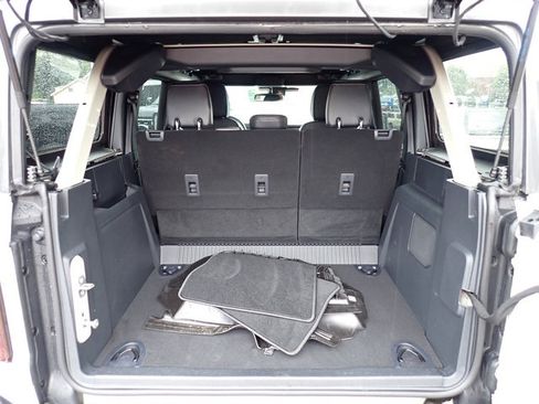 Used 2025 Ford Bronco Outer Banks AWD/4WD image 6