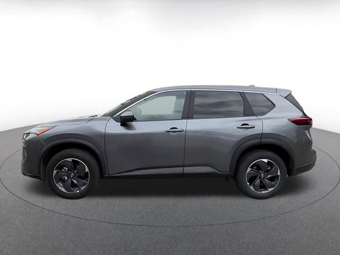 Used 2025 Nissan Rogue SV image 8