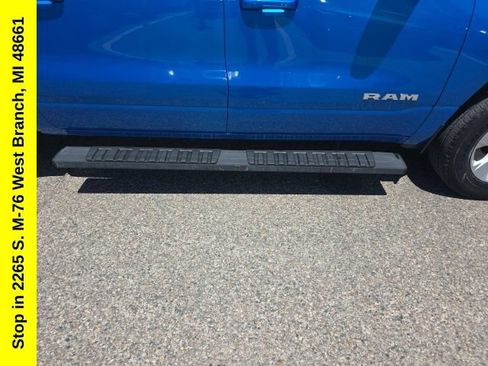 Used 2022 RAM 1500 Big Horn AWD/4WD image 9