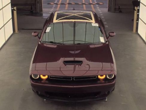 Used 2019 Dodge Challenger R/T image 2