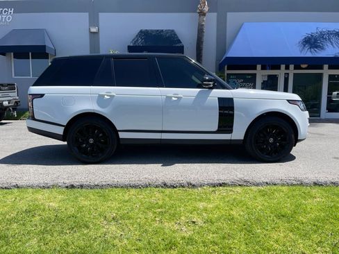 Used 2014 Land Rover Range Rover Supercharged image 4