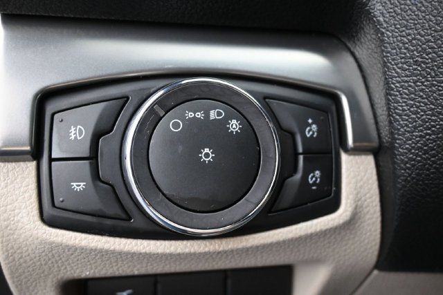 Used 2019 Ford Explorer XLT w/ Equipment Group 202A FWD image 23