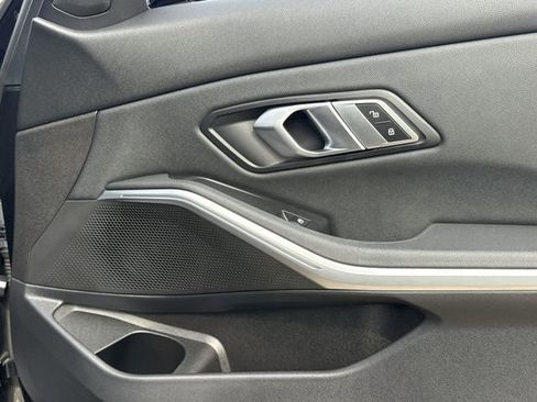 Used 2020 BMW 330i Sedan w/ Convenience Package image 28