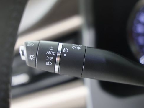 Used 2018 GMC Acadia Denali w/ Technology Package image 25