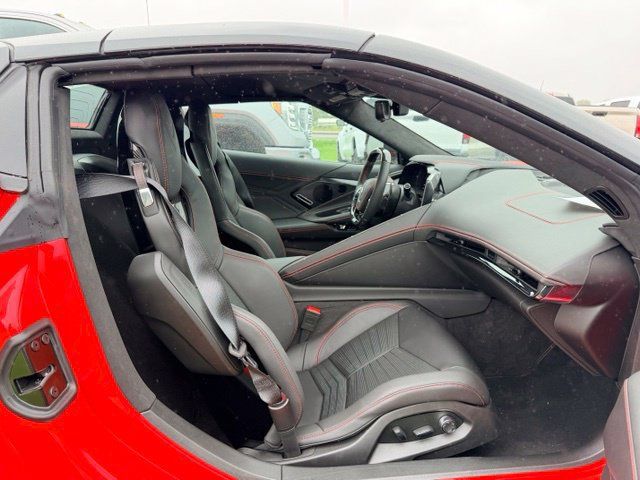 Used 2025 Chevrolet Corvette Z06 w/ Stealth Interior Trim Package RWD image 8