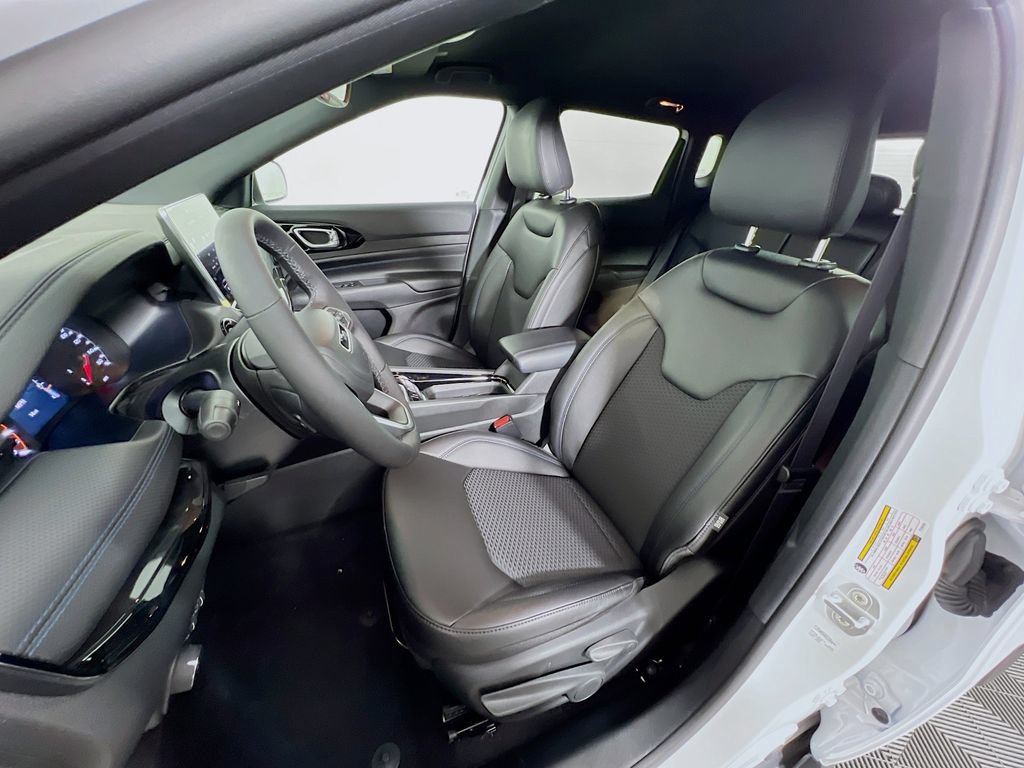 New 2026 Jeep Compass Latitude AWD/4WD image 21