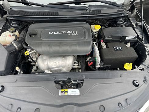 Used 2015 Chrysler 200 Limited w/ Convenience Group image 22