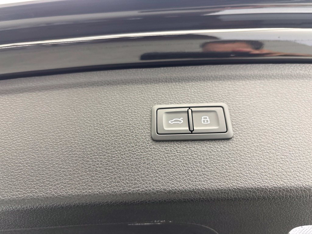Certified 2023 Audi Q5 2.0T Premium w/ Convenience Package AWD/4WD image 23