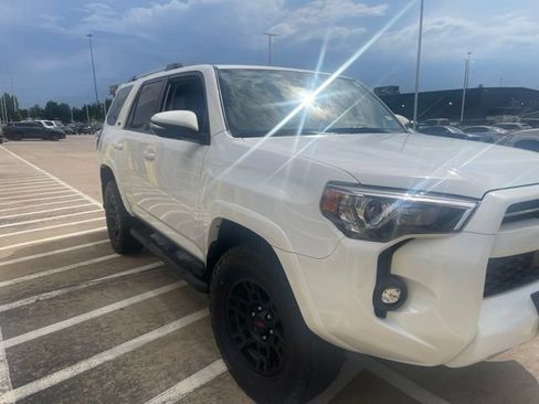 Certified 2024 Toyota 4Runner SR5 Premium w/ Moonroof Package AWD/4WD image 4