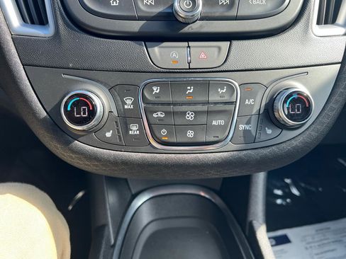 Used 2024 Chevrolet Malibu LT image 26