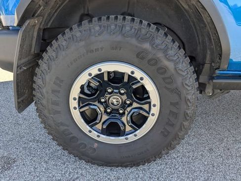 Used 2023 Ford Bronco Big Bend w/ Sasquatch Package AWD/4WD image 11