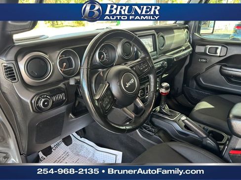 Used 2021 Jeep Wrangler Sport image 19