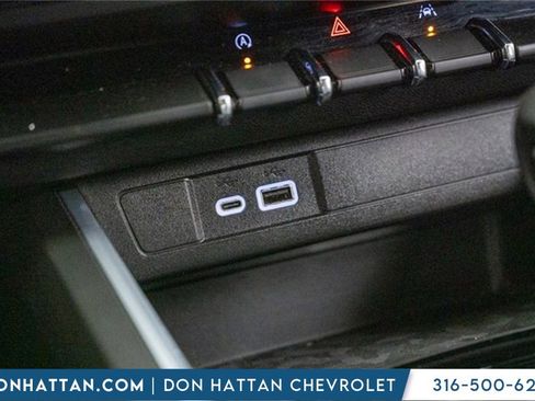 Used 2024 Chevrolet Colorado Trail Boss w/ LPO, Dark Essentials Package image 12