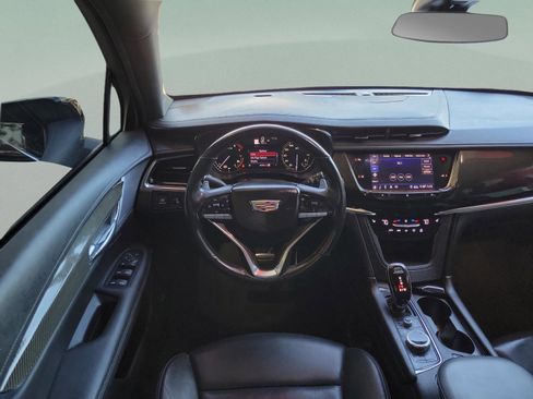 Used 2020 Cadillac XT6 Sport image 11