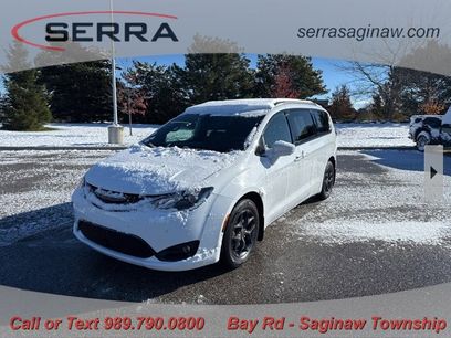 Used 2020 Chrysler Pacifica Touring-L Plus