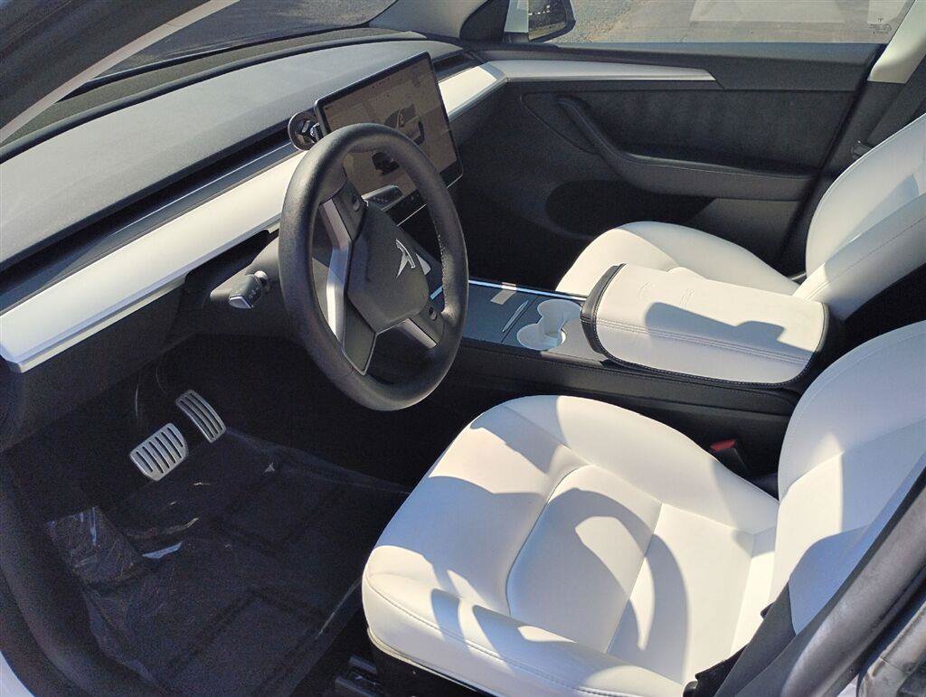 Used 2023 Tesla Model Y Performance AWD/4WD image 8
