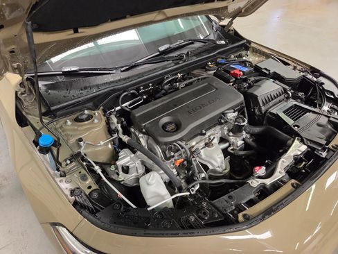 Used 2025 Honda Civic Sport image 38