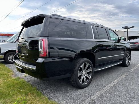 Used 2017 GMC Yukon XL Denali w/ Open Road Package AWD/4WD image 4