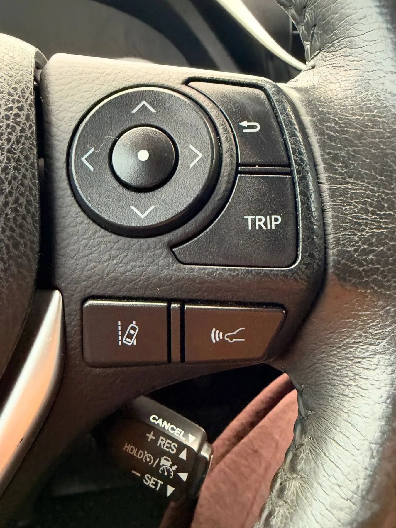 Used 2017 Toyota Corolla XSE FWD image 10