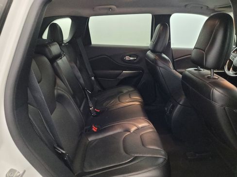 Used 2019 Jeep Cherokee Limited AWD/4WD image 19