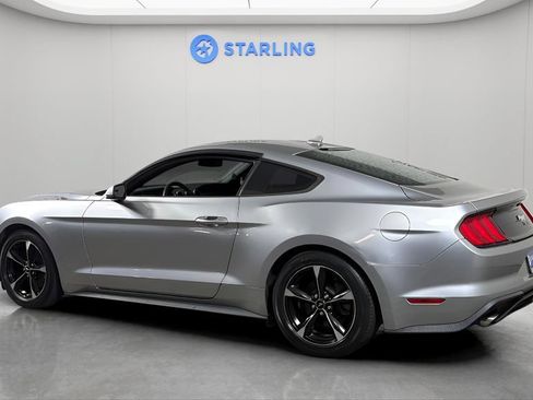 Used 2020 Ford Mustang Coupe RWD image 5