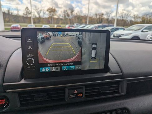 Certified 2025 Honda Pilot Black Edition image 17