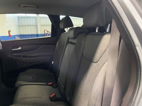 Used 2019 Hyundai Santa Fe SE FWD image 18