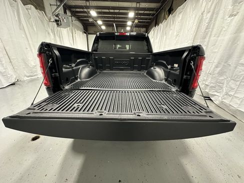 Used 2025 RAM 1500 Laramie AWD/4WD image 43