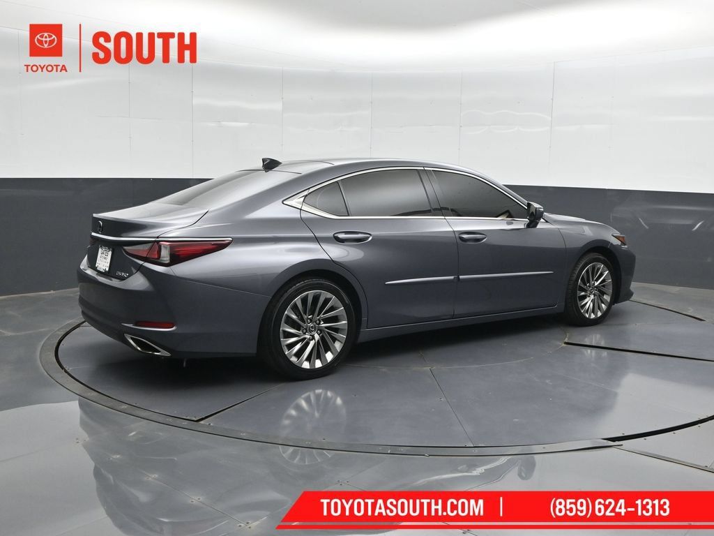 Used 2020 Lexus ES 350 w/ Accessory Package FWD image 2