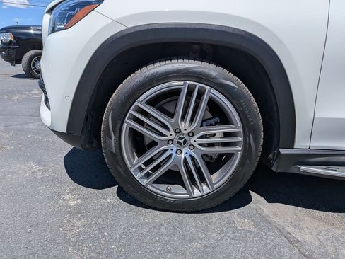 Used 2021 Mercedes-Benz GLS 450 4MATIC image 13