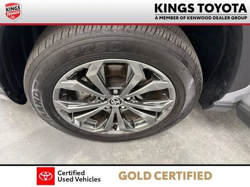 Certified 2025 Toyota RAV4 Limited w/ Advanced Technology Package AWD/4WD image 34