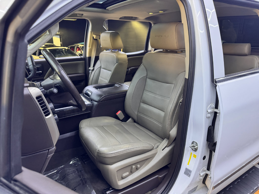 Used 2016 GMC Sierra 2500 Denali w/ Duramax Plus Package AWD/4WD image 24