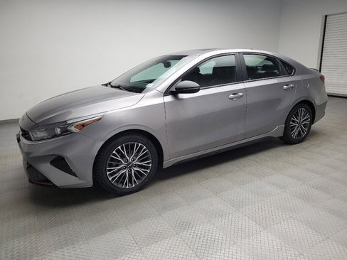 Used 2023 Kia Forte GT-Line w/ GT-Line Premium Package FWD image 2