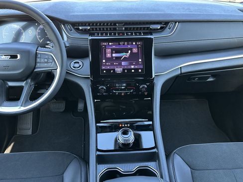 New 2025 Jeep Grand Cherokee L Altitude image 15