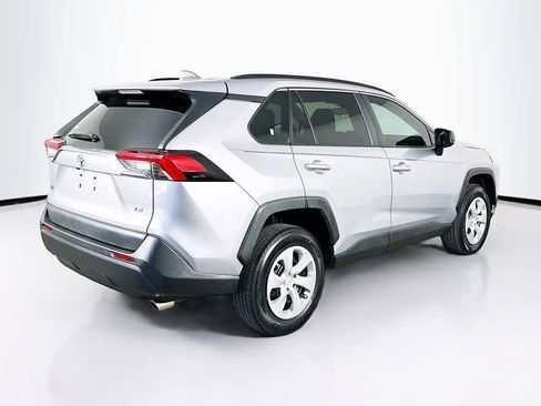 Used 2021 Toyota RAV4 LE image 24