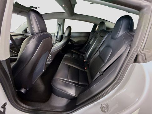 Used 2019 Tesla Model 3 Mid Range RWD image 24