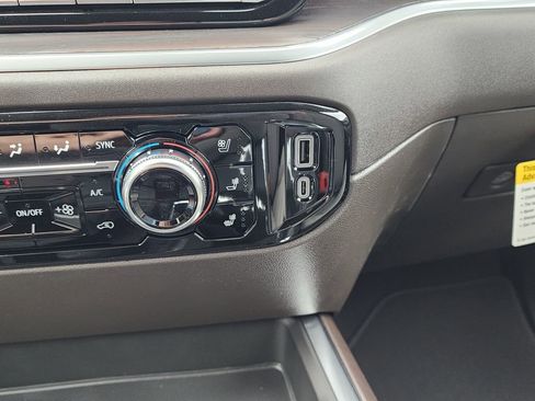 New 2026 GMC Sierra 1500 SLT w/ SLT Premium Plus Package image 30