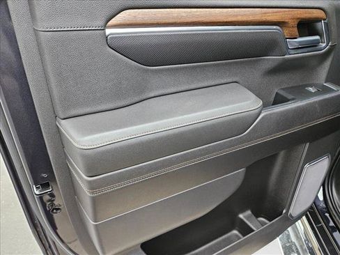 Used 2023 Chevrolet Silverado 1500 High Country w/ High Country Premium Package image 12