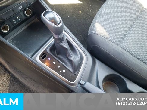 Used 2021 Hyundai Accent SE image 11